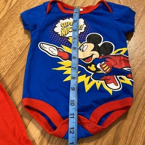 DISNEY Baby Super Mickey Onesie with Cape  (Size 3-6 months) - Picture 9 of 10